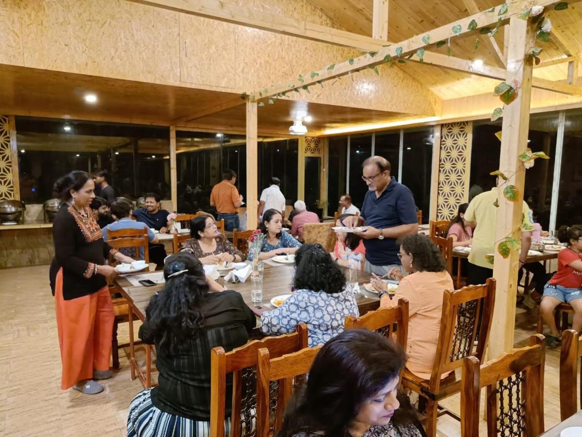 Skywood Resort Shoghi Shogi エクステリア 写真