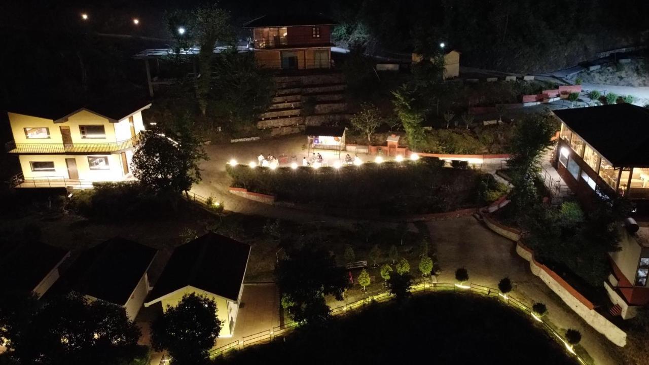 Skywood Resort Shoghi Shogi エクステリア 写真